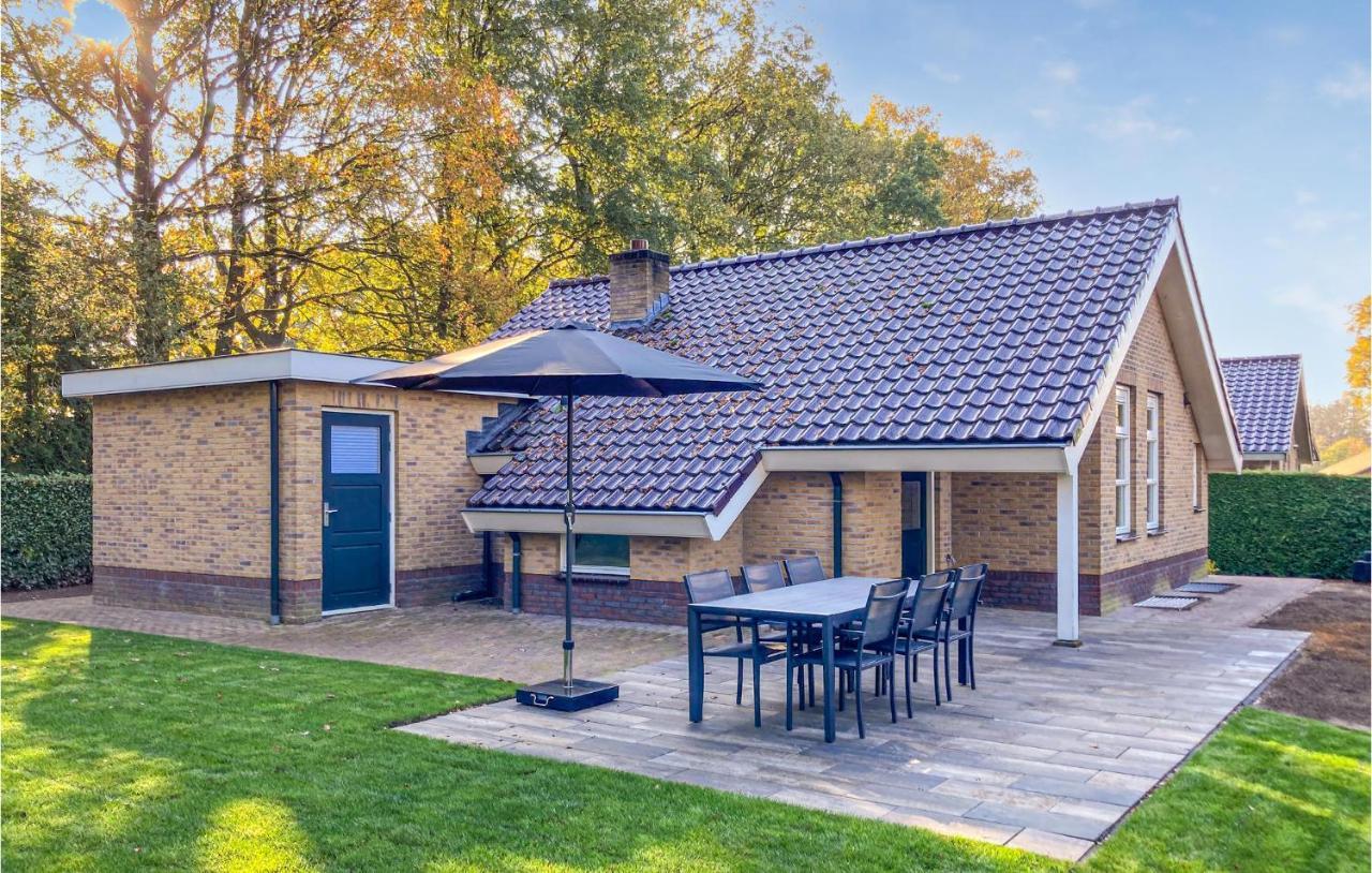 Nice Home In Putten With Kitchen Exterior foto